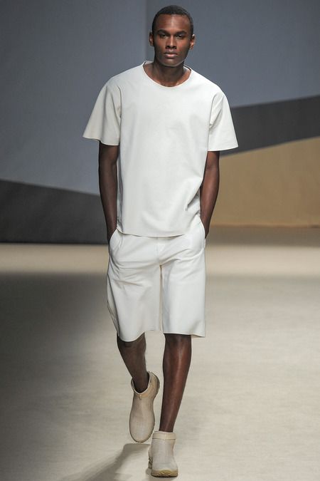 20 All-White Outfits For Men To Rock This Summer - Styleoholic