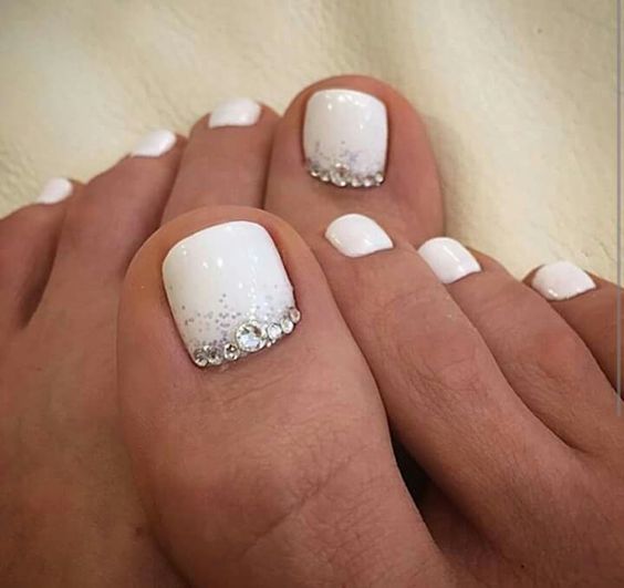 20 Toe Nails Designs That Fit Any Occasion - Styleoholic
