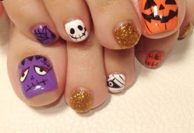 Picture Of alluring toe nails with spooky faces ...