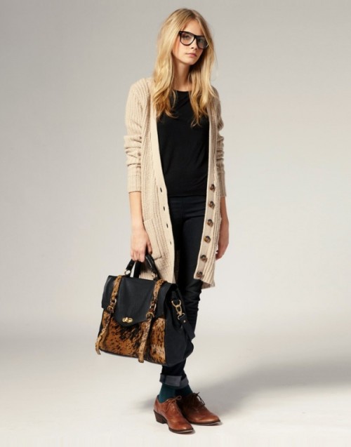 Comfy And Chic Looks With A Long Cardigan To Get Inspired