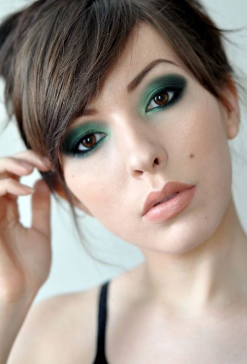 Ways To Upgrade Your Basic Smokey Eyes Makeup