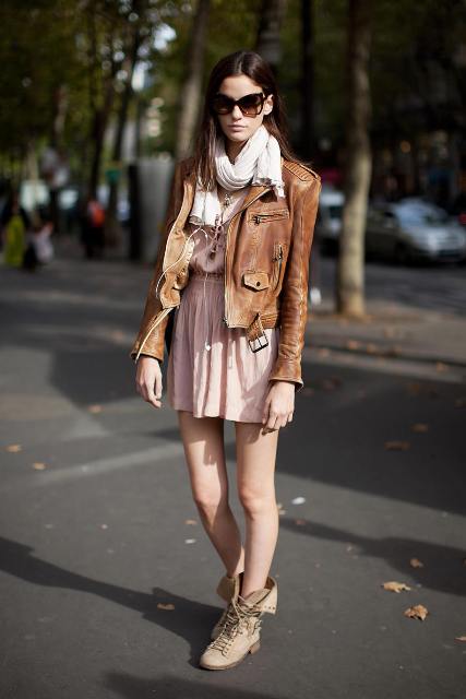 Cool Dress And Boots Combinations For Fall