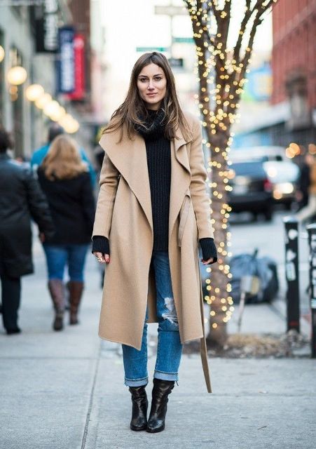 Fashionable Outfits With A Long Coat For This Fall