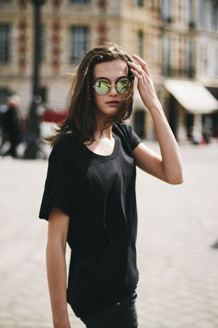 Picture Of Stylish Looks With Round Sunglasses 15