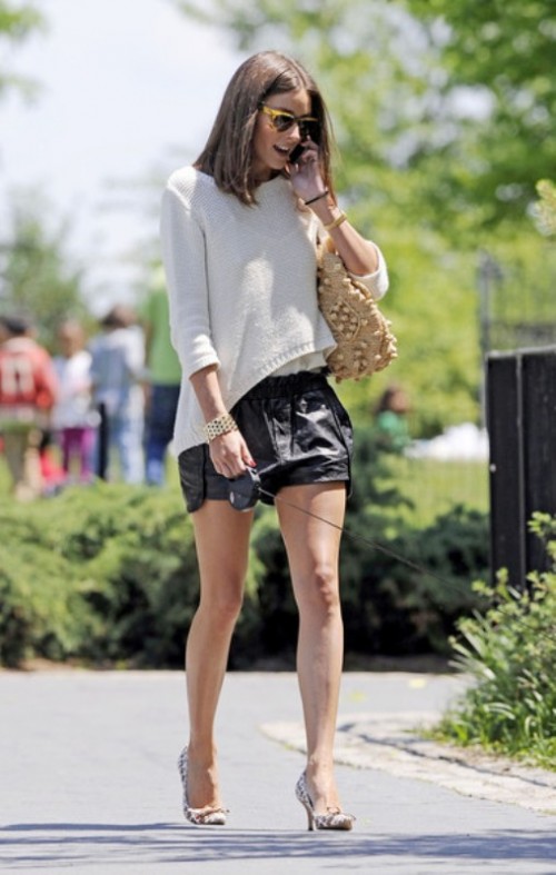Cool Ways To Style A Simple Sweater In Spring