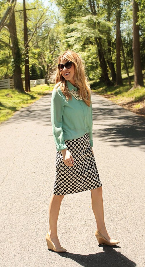 Ways To Wear Polka Dot Clothes At Office