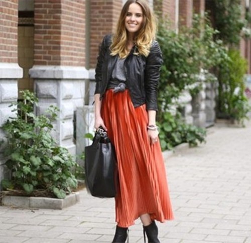 Fabulous Ways To Wear Full And Sassy Maxi Skirts This Fall