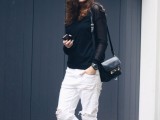 18-pretty-ways-to-transition-your-white-jeans-for-fall-2