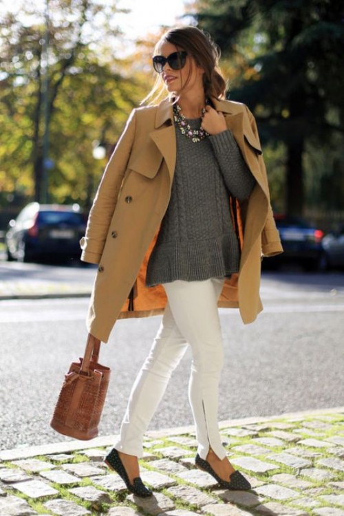 Pretty Ways To Transition Your White Jeans For Fall