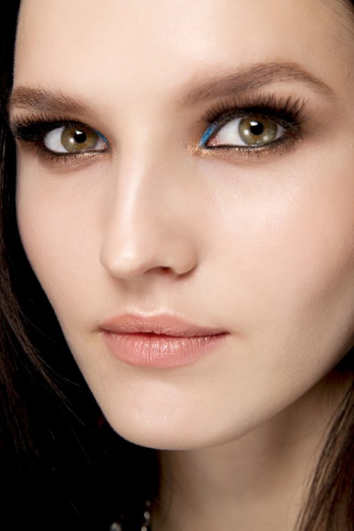 Gorgeous Shimmery Holiday Makeup Looks To Recreate