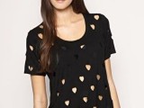 20 Ideas Of Heart Print Shirts For Valentine’s Day9