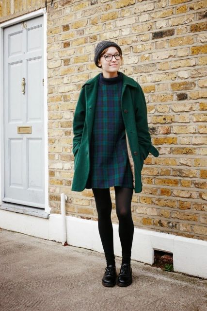 Chic Emerald Coats For A Christmas Mood