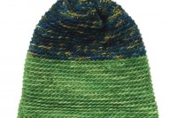 diy-crochet-alpine-pompom-hat-4