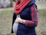 maternity-winter-outfits-to-enjoy-the-season-2