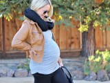 maternity-winter-outfits-to-enjoy-the-season-22
