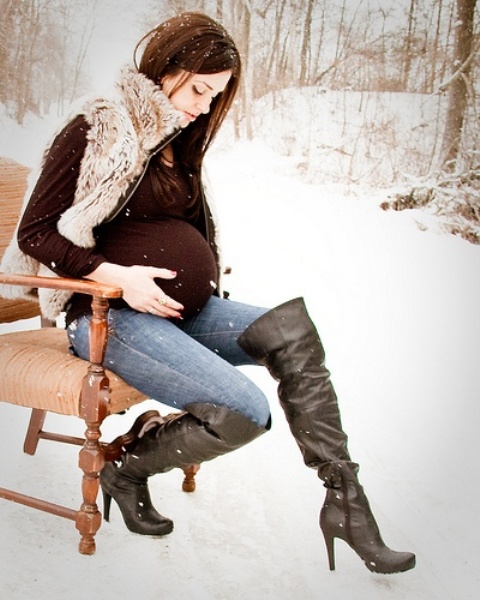 Stylish Maternity Winter Outfits To Enjoy The Season