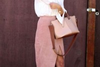 16 Feminine Suede Skirt Outfits7