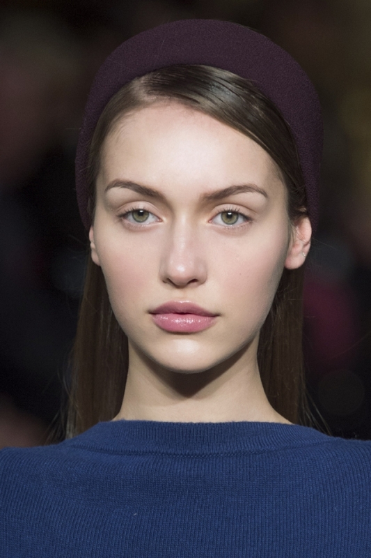 Picture Of the hottest fashion trend 15 stylish headbands to rock this spring  10