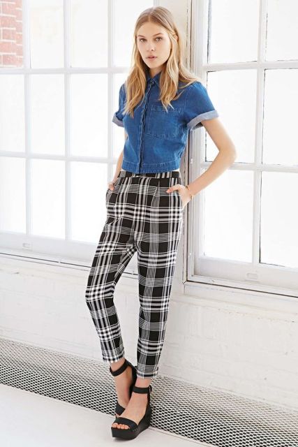 Awesome Checked Trousers Outfits For Ladies