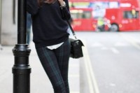 16 Awesome Checked Trousers Outfits For Ladies