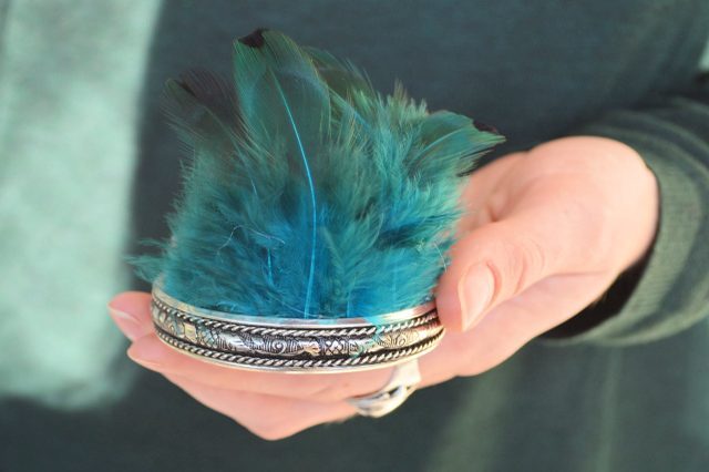 Picture Of Excellent DIY Feather Bracelets 7