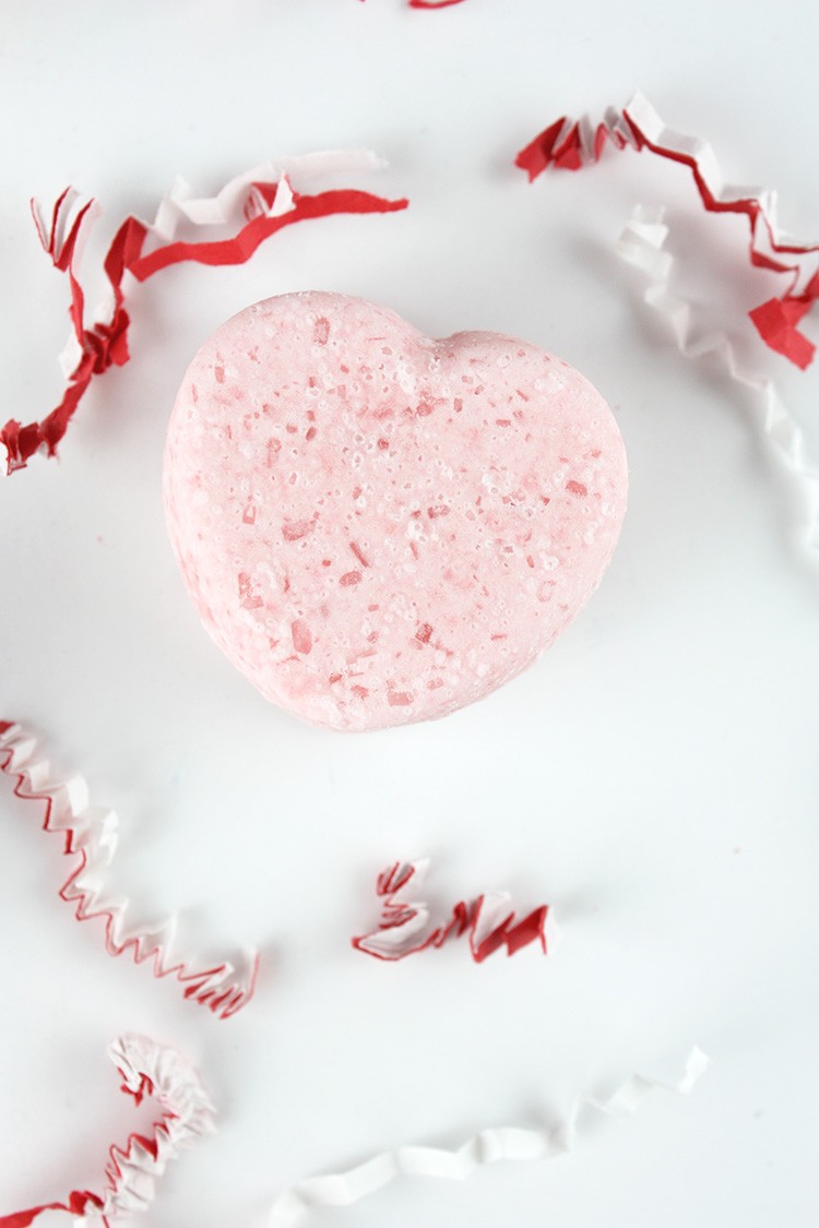 Valentine bath bombs (via christinawilliamsblog)