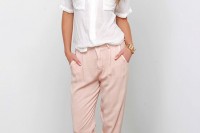 a white shirt, pink baggy pants, nude shoes is a timeless casual look for any day