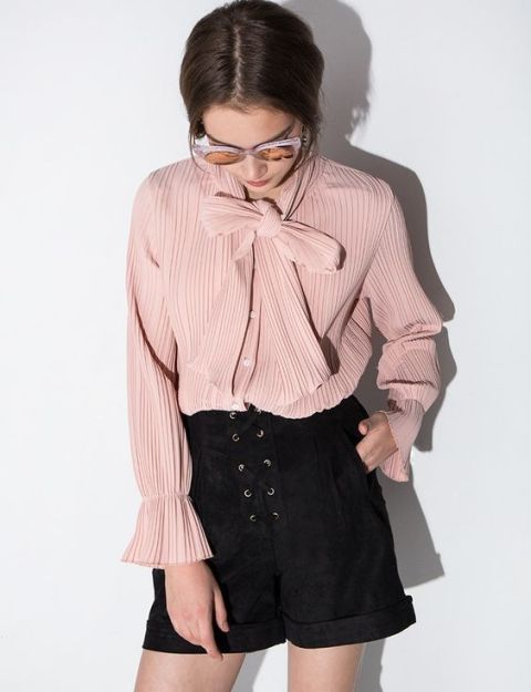 Romantic Pleated Blouse Ideas For Spring