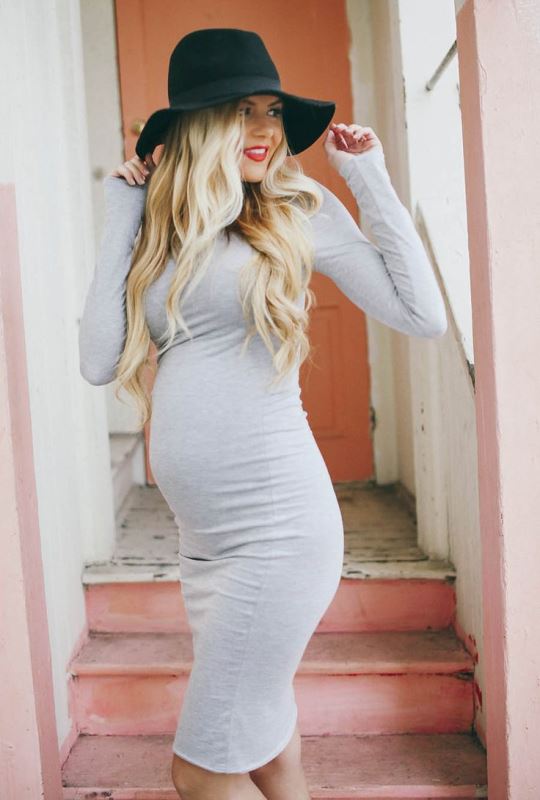 Picture Of pretty maternity dresses you want to live all pregnancy in and after  14