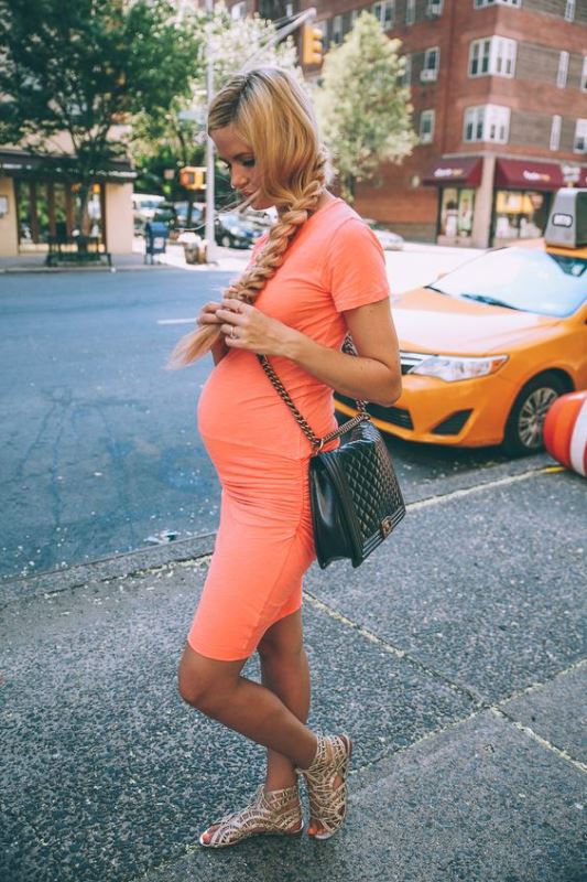 Picture Of pretty maternity dresses you want to live all pregnancy in and after  17