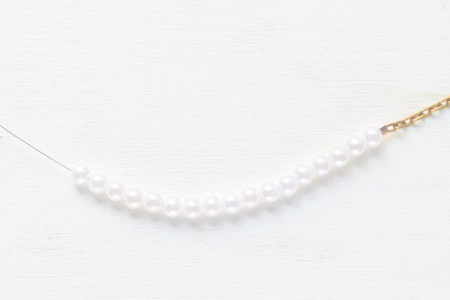 DIY Oversized Monogram Pearl Necklace