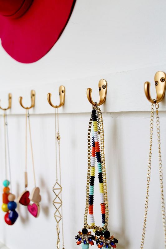 Cute DIY Open Closet Storage For Your Accessories
