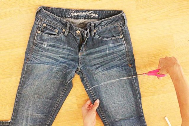 Comfy DIY Distressed Denim Shorts For Summer