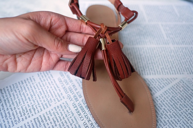Picture Of Easy To Make DIY Tassel Sandals For Summer 8