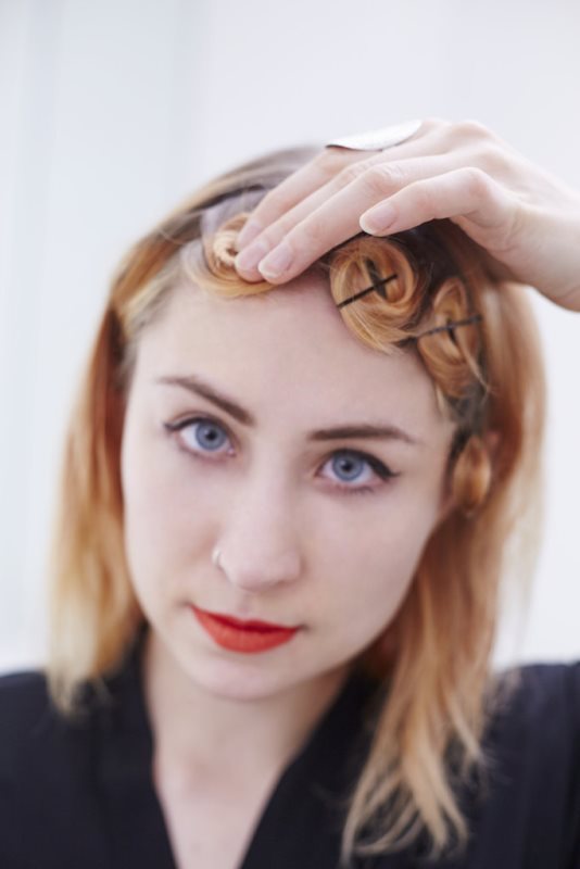 Easy And Cute DIY Pin Curls To Try
