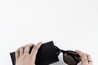 minimalist-diy-leather-sunglasses-pouch-2