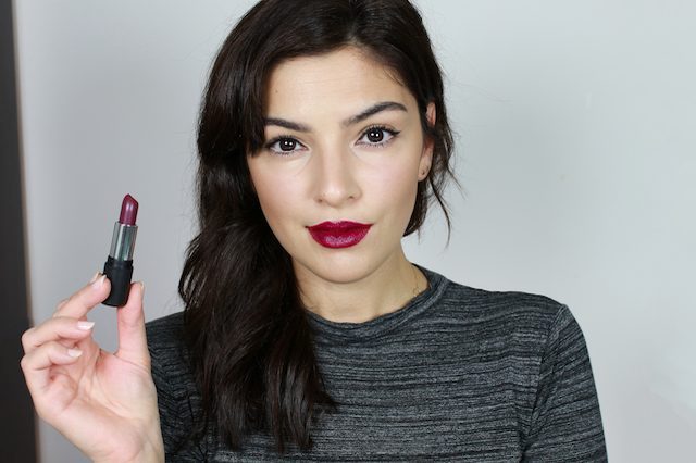 How To Wear A Bold Lip Color
