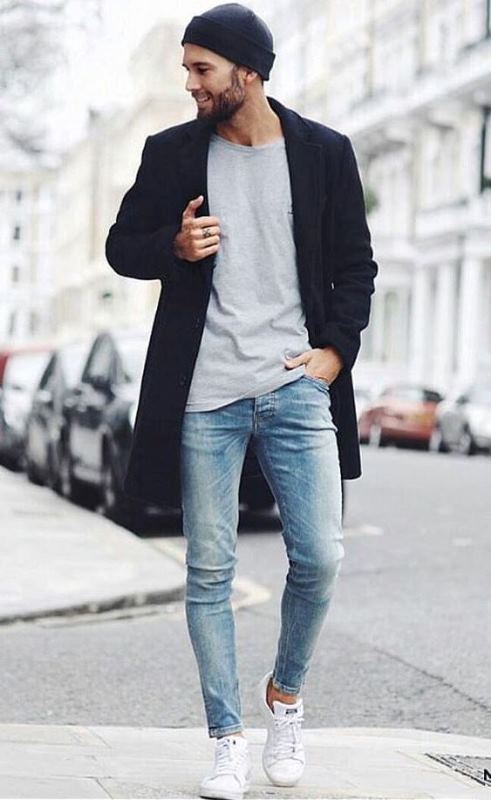 Light Blue Skinny Jeans With A Grey Shirt And A Coat