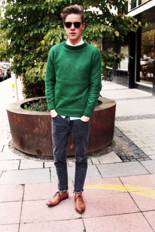 Skinny Jeans With A Shirt Under A Stylish Green Sweater