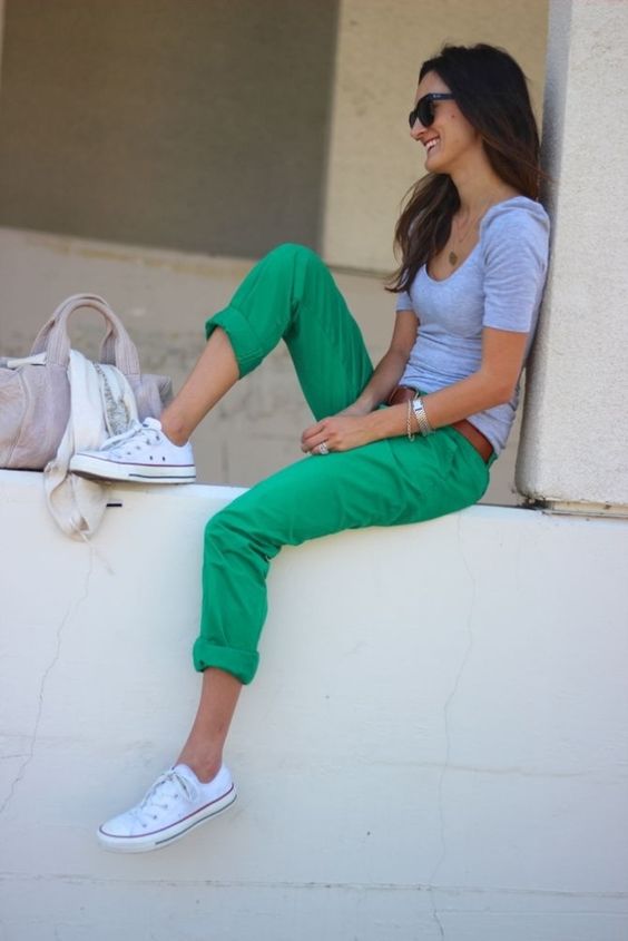 bold jeans with a grey tee and converse