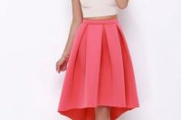 Look with high low skirt and white crop top