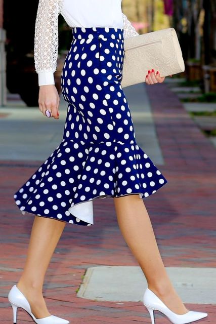 Trumpet skirt with polka dot print