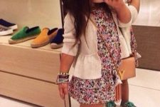15 floral dress,a  white jacket and floral sneakers