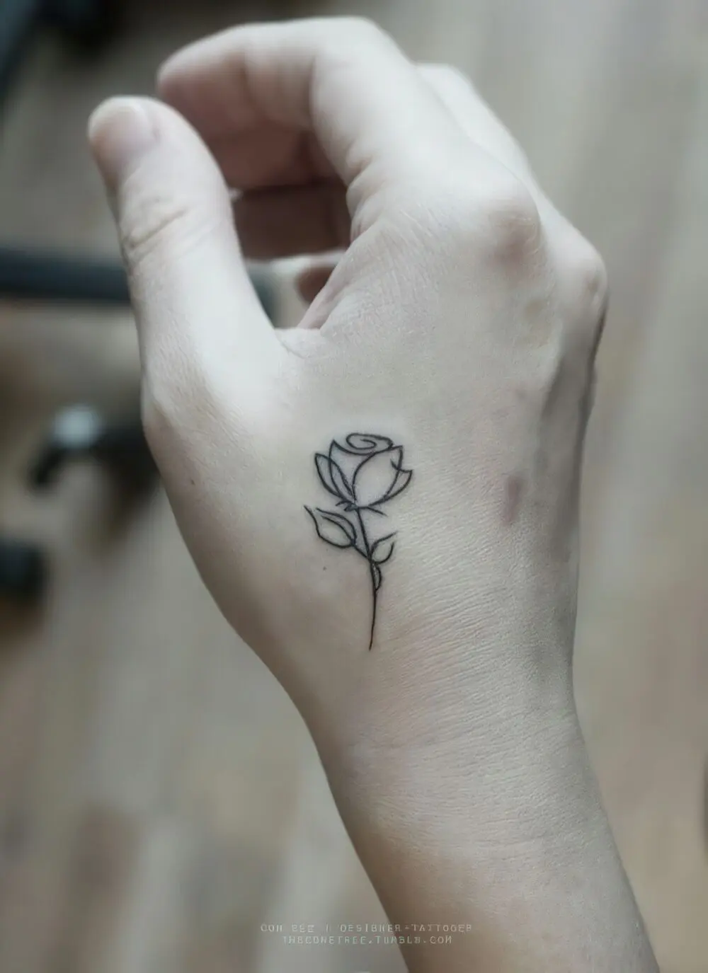 8 Palm Tattoos That Are Surprisingly Subtle - Brit + Co