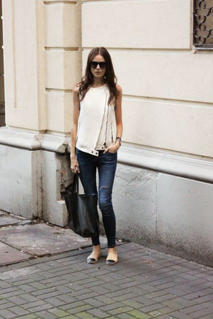 Outfit with creative shirt and jeans