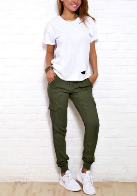 Sporty look with cargo pants and white t-shirt