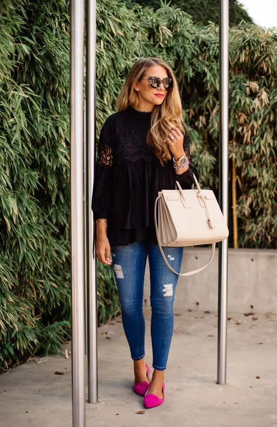 black ruffled blouse, distressed skinny jeans, hot pink flats