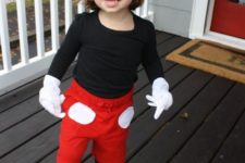 05 Mickey Mouse costume is easy and fast to recreate
