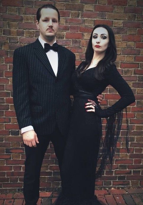 Morticia and Gomez Addams couple costume is Halloween classics