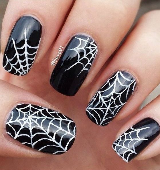 27 Classy And Bold Halloween Nail Designs To Try - Styleoholic
